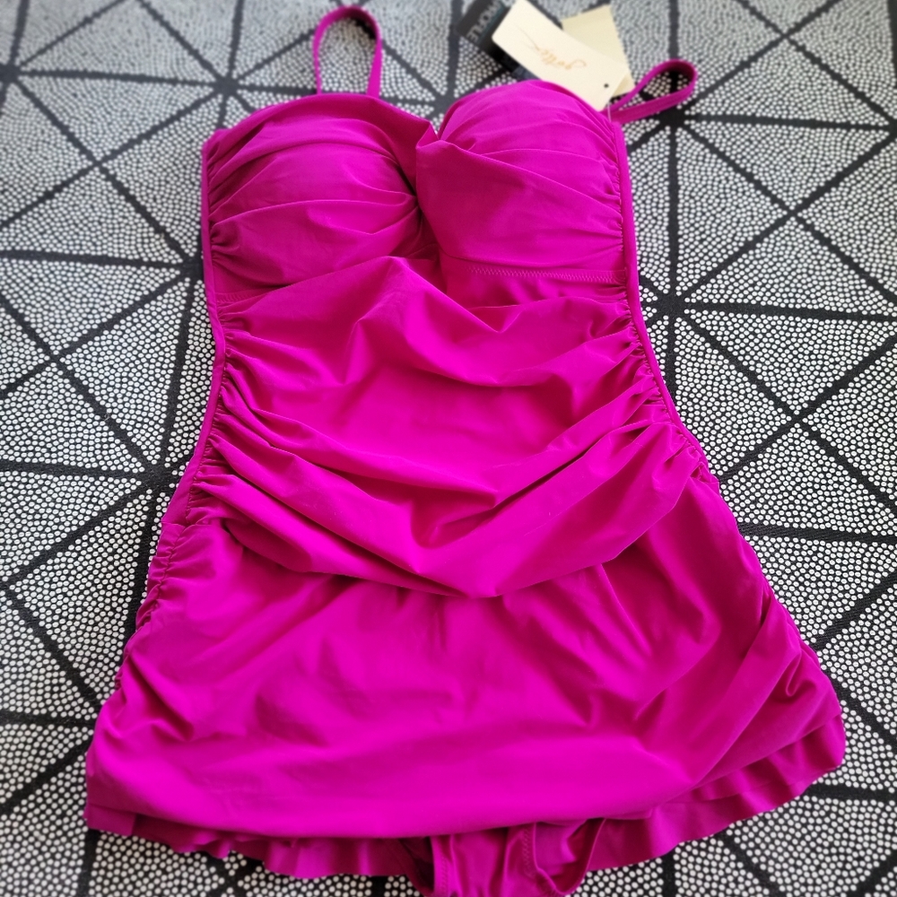 Gottex fuchsia one piece swimsuit